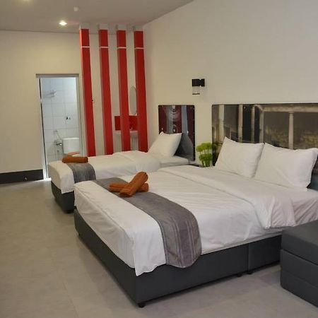 Oyo 90265 Hotel Ventura Кангар Екстер'єр фото